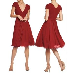Dress The Population Corey Cap Sleeve V-Neck Chiffon Lace Dress Garnet XXS